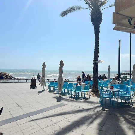 شقة Marinasunbeach Estudio Paseo Juan Aparicio تورّيفيِخا