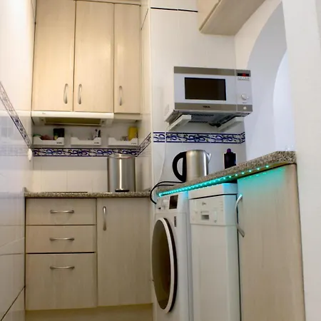 Marinasunbeach Estudio Paseo Juan Aparicio Apartman